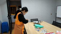 家政适合长期做吗？月嫂、护工、育儿嫂职业寿命揭秘