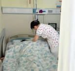 住院陪护中途想换护工？正规调换流程与注意事项